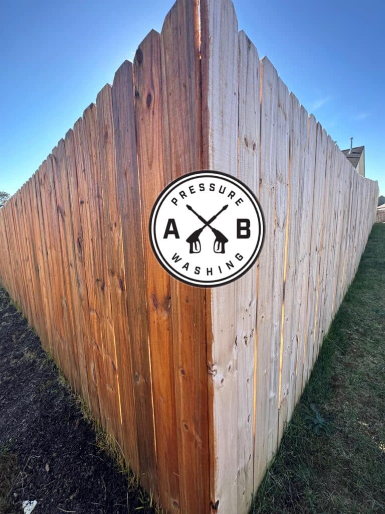 Cleaning Fence In Knoxville